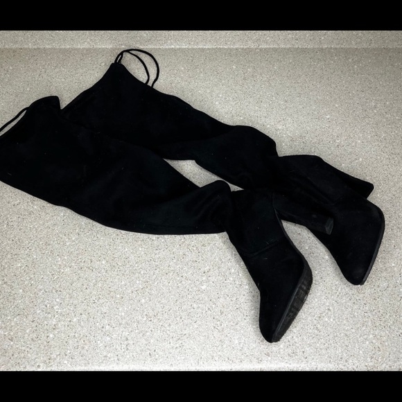 Forever Black High Knee Boots - 5 1/2 - Picture 2 of 9